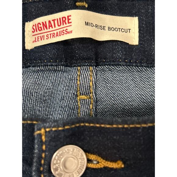 Levi Strauss Women’s Jeans Dark Wash Size 24M Mid-Rise Bootcut NWT - Picture 3 of 6